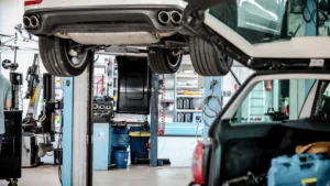 KfZ Service Henneke Schenklengsfeld - Werkstattbild
